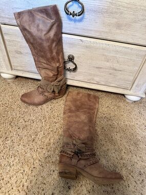 Women’s Not Rated Brown Suede Boots with Decorative Wrap- 7.5
